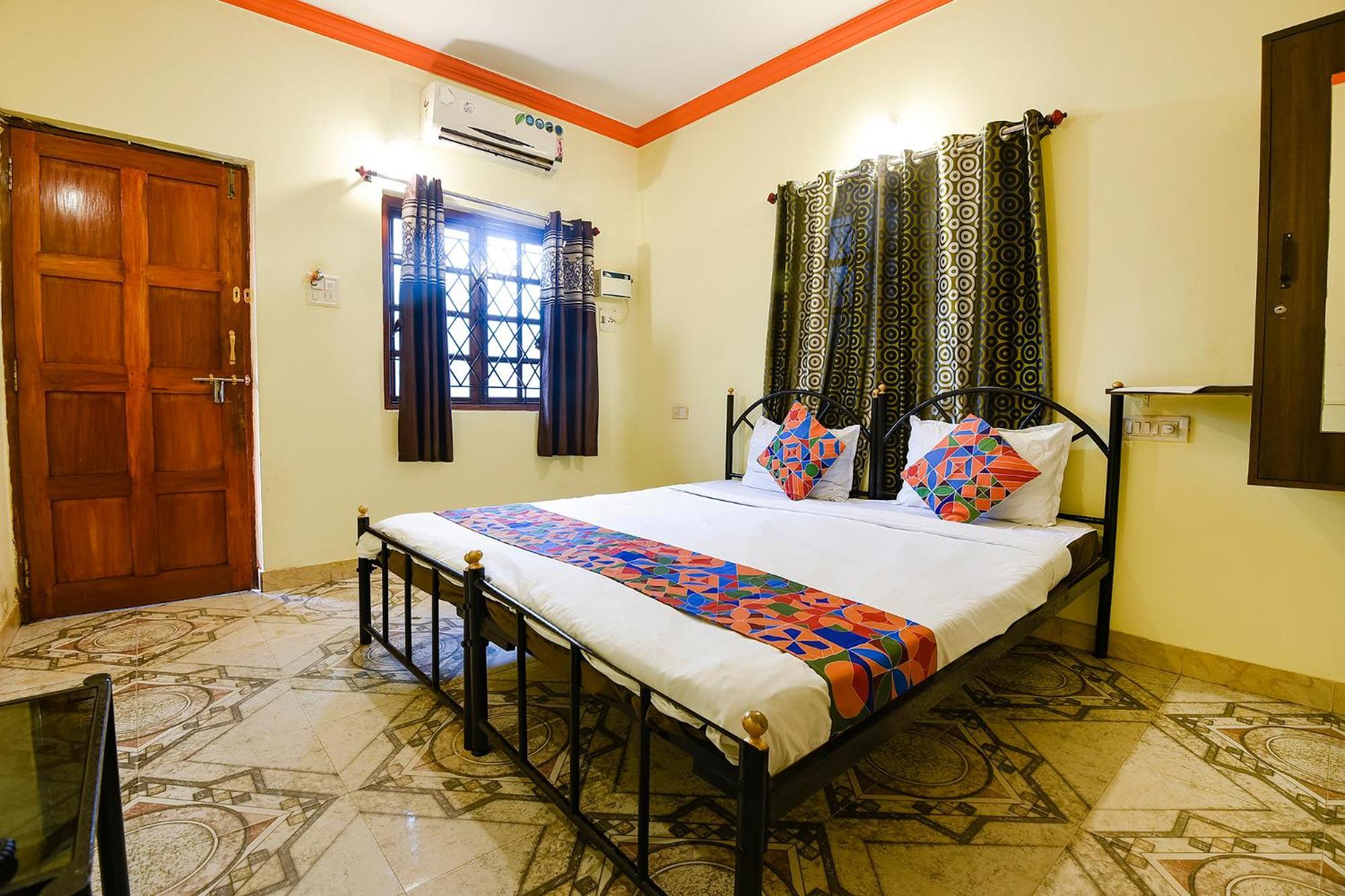 Fabhotel Joaquim Beachside Resort - Nr Tito'S Lane, Baga Beach 외부 사진