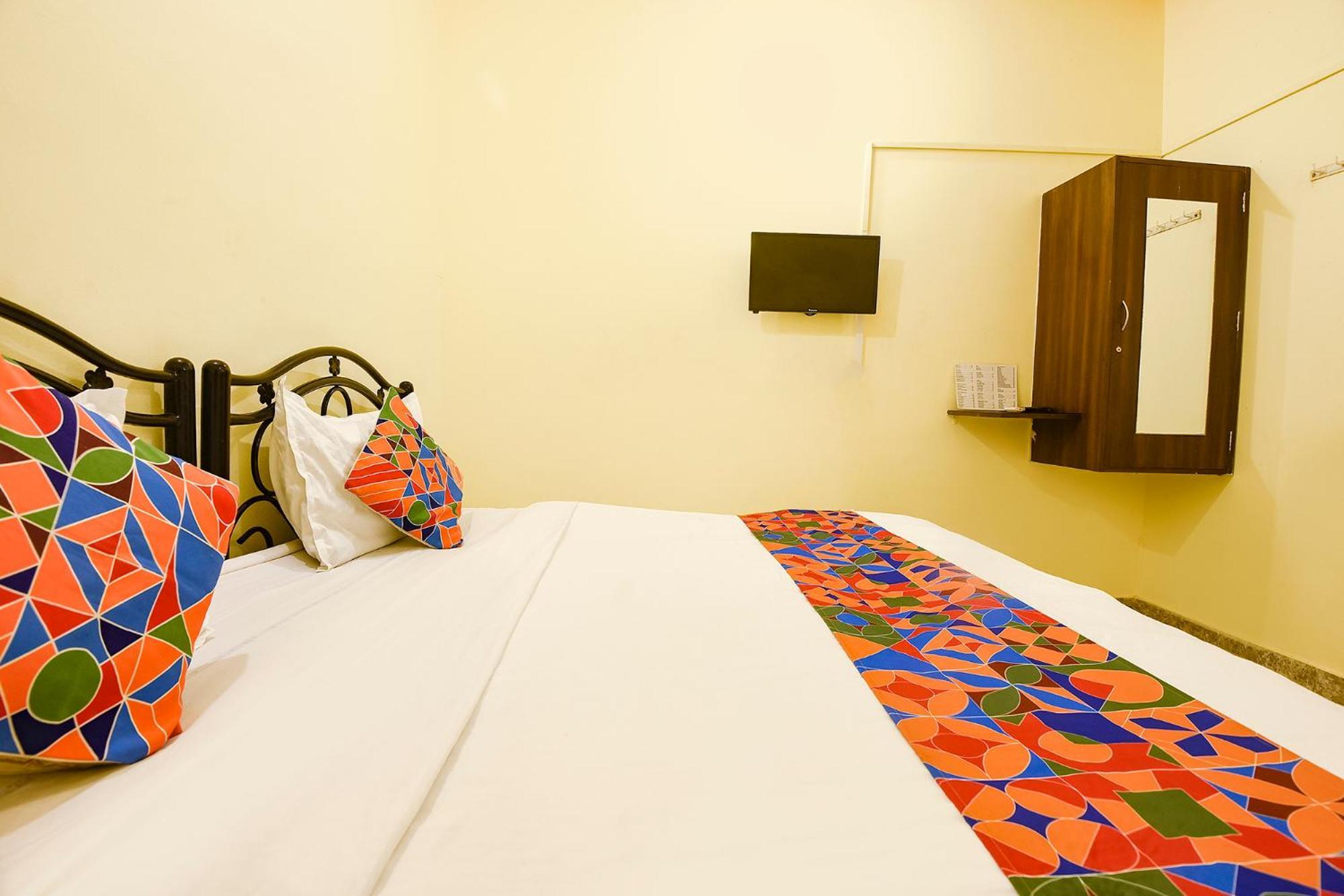 Fabhotel Joaquim Beachside Resort - Nr Tito'S Lane, Baga Beach 외부 사진