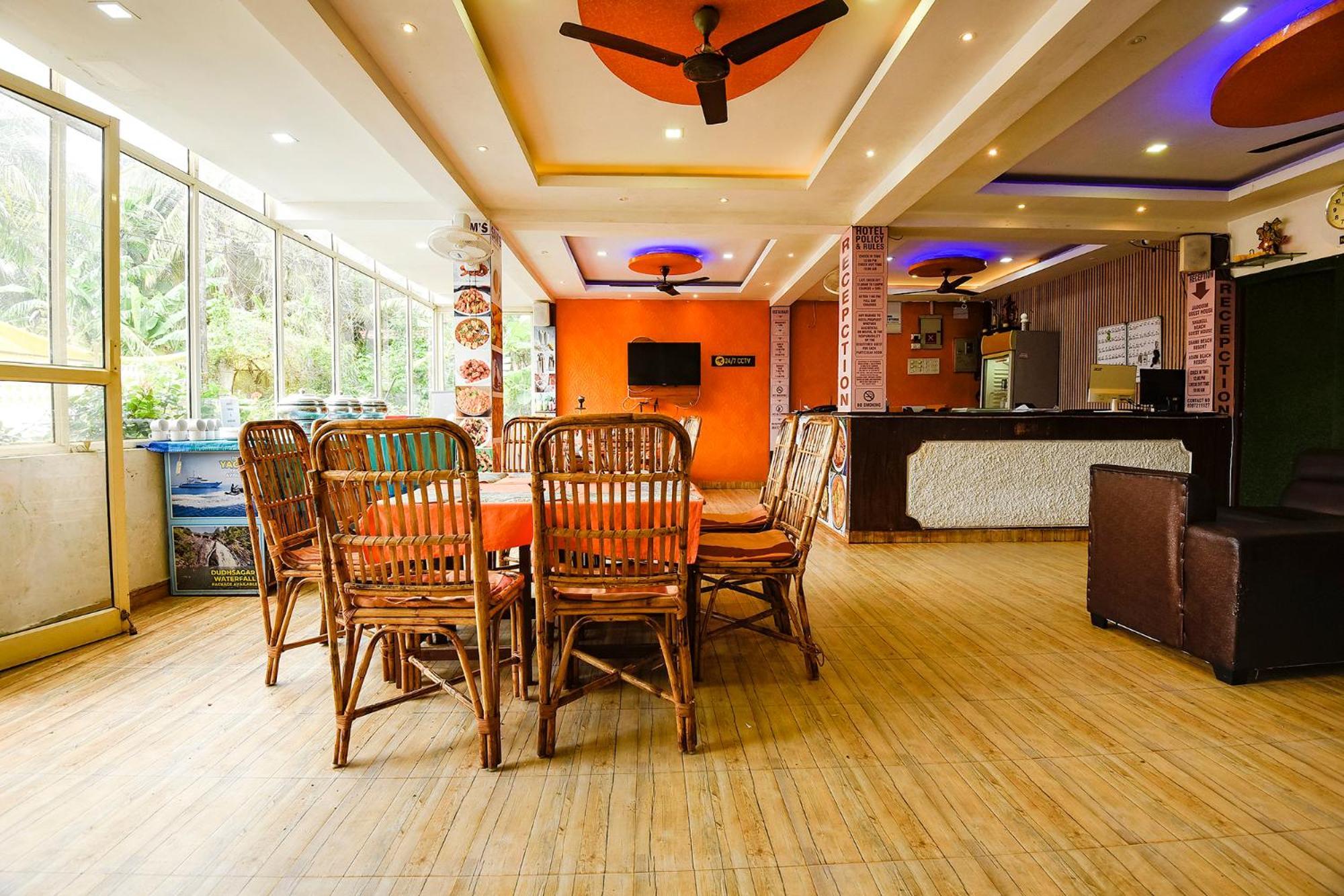Fabhotel Joaquim Beachside Resort - Nr Tito'S Lane, Baga Beach 외부 사진