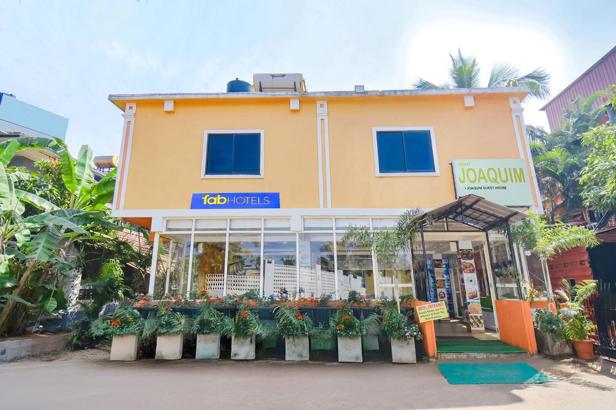 Fabhotel Joaquim Beachside Resort - Nr Tito'S Lane, Baga Beach 외부 사진